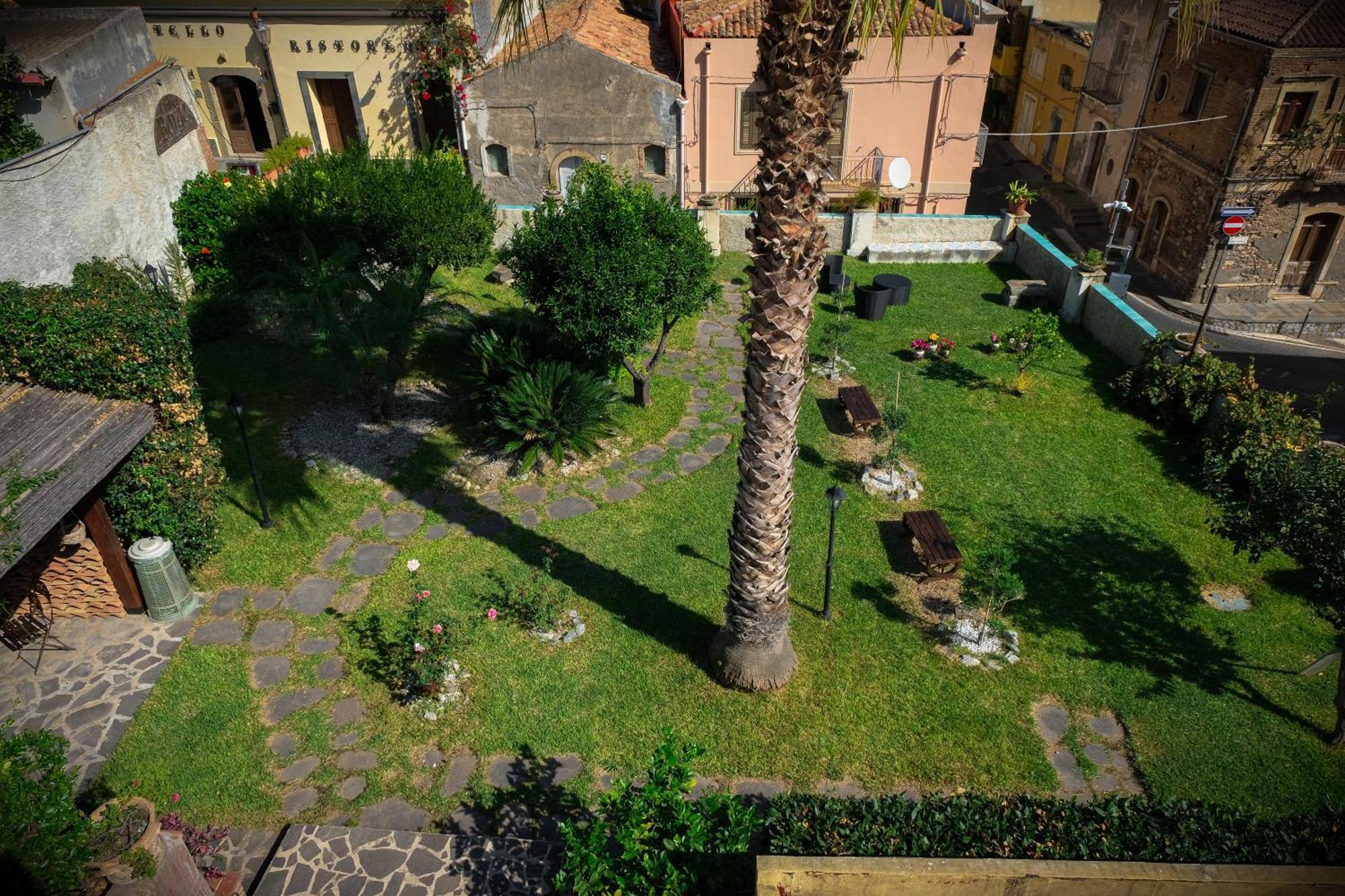 L'Antico Borgo Bed & Breakfast Milazzo Eksteriør bilde